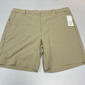 All In Motion Men’s 8” Khaki Golf Shorts Size 38
